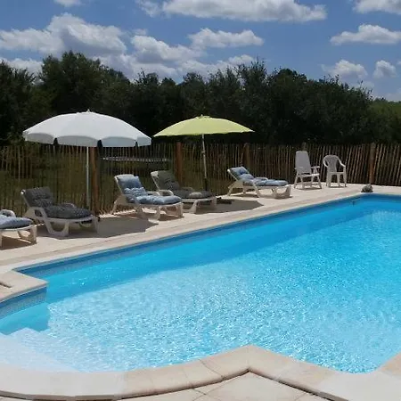 לינה וארוחת בוקר Domaine La Poujade